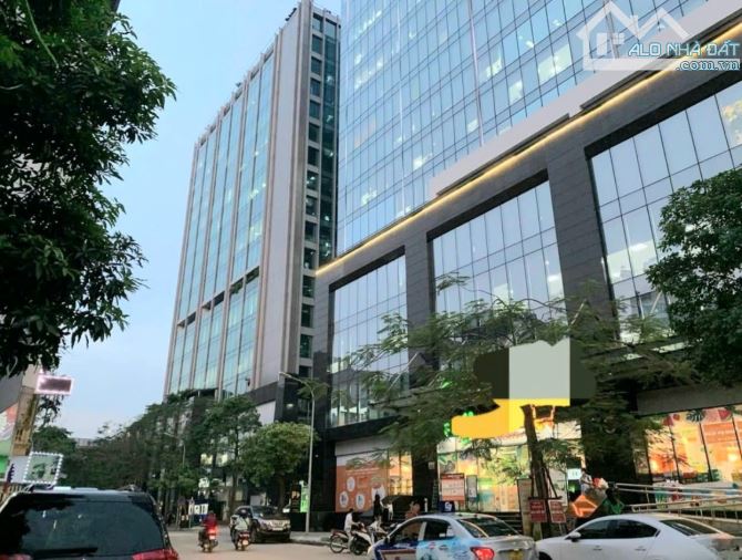 BÁN TÒA NHÀ 7 TẦNG THANG MÁY NGÕ 34 HOÀNG CẦU - CHÂN TÒA NHÀ PEAKVIEW TOWER SKYLINE - 2