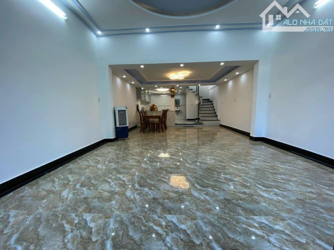 Bán nhà 3,5 tầng mặt tiền Đào Duy Từ - Vừa Ở Vừa Kinh Doanh - 3