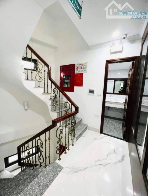 [Thuê 2 tỷ/năm] Bán tòa Building MP Hoàng Ngân, 100m2X9T,MT6m, Giá 41.5 Tỷ, Vỉa hè rộng. - 3