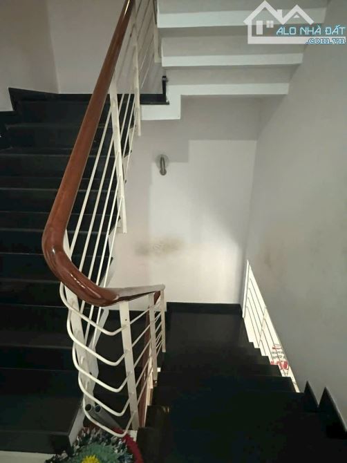 Nhà biệt thự 5 lầu , có 6 PN, 6 tolet, 2 khách, bếp, sân thượng, gara ô tô, ... nội thất x - 4