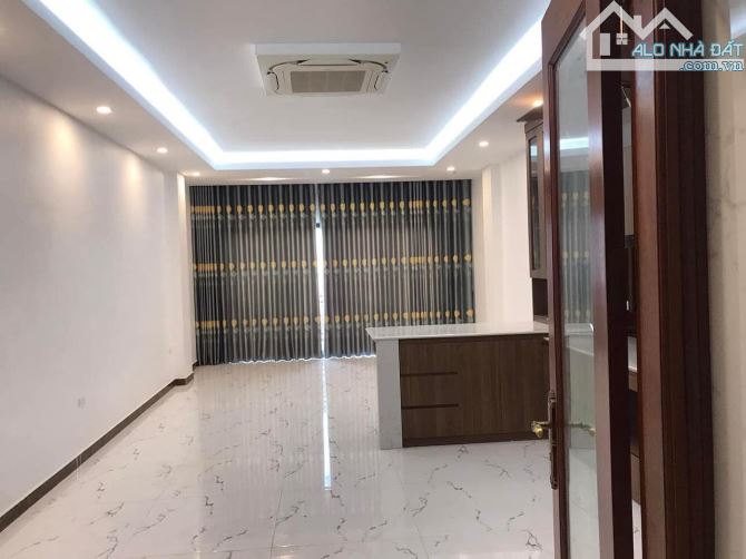 BÁN TÒA NHÀ PHÂN LÔ PHỐ PHÚ DIỄN TỪ LIÊM 17 TỶ 90m2 MT 5m 7 TẦNG THANG MÁY  VỈA HÈ Ô TÔ TR - 4