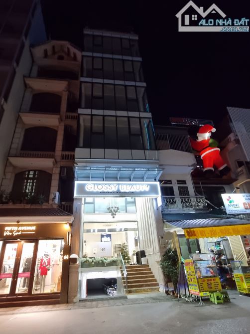 BÁN TÒA NHÀ 7 TẦNG THANG MÁY NGÕ 34 HOÀNG CẦU - CHÂN TÒA NHÀ PEAKVIEW TOWER SKYLINE - 4