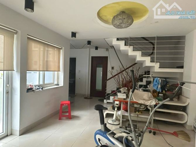 Nhà biệt thự 5 lầu , có 6 PN, 6 tolet, 2 khách, bếp, sân thượng, gara ô tô, ... nội thất x - 5