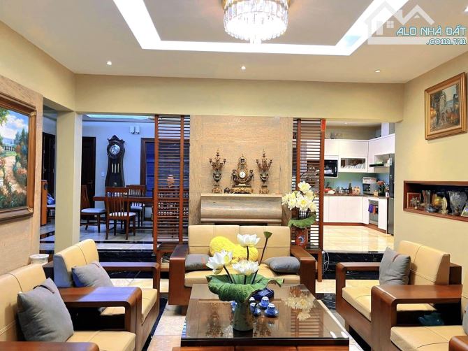 💥 RẺ NHẤT BIỆT THỰ VƯỜN ĐÀO, TÂY HỒ, 200M2 5T MT 13M, CHỈ 86 TỶ 💥