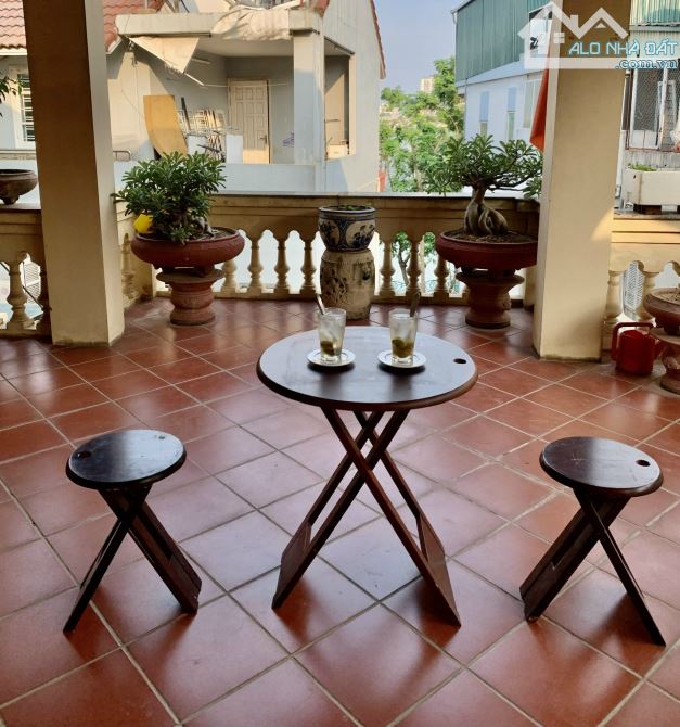 BIỆT THỰ LÔ GÓC VIEW HỒ SÁT PHỐ 28 TỶ 120m 5 TẦNG MT 7.3m GARA Ô TÔ NHẬT CHIÊU TÂY HỒ - 1