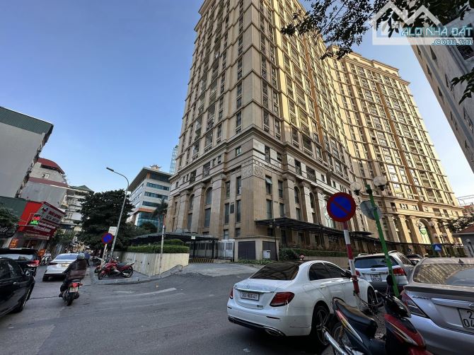DUY NHẤT PHỐ Hoàng Cầu Đống Đa KINH DOANH đỉnh VIEW HỒ vỉa hè rộng thênh thang HIẾM - 1