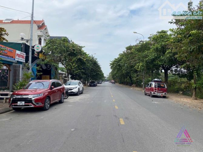 Giảm 2 tỷ bán 140m đất mặt đường Nguyễn Khiêm Ích - đối diện Uỷ ban Quận Gia Lâm - 1