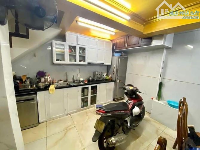 Bán nhà Đường Láng, Đống Đa 44m2, 5 tầng, giá 11 tỷ - 5
