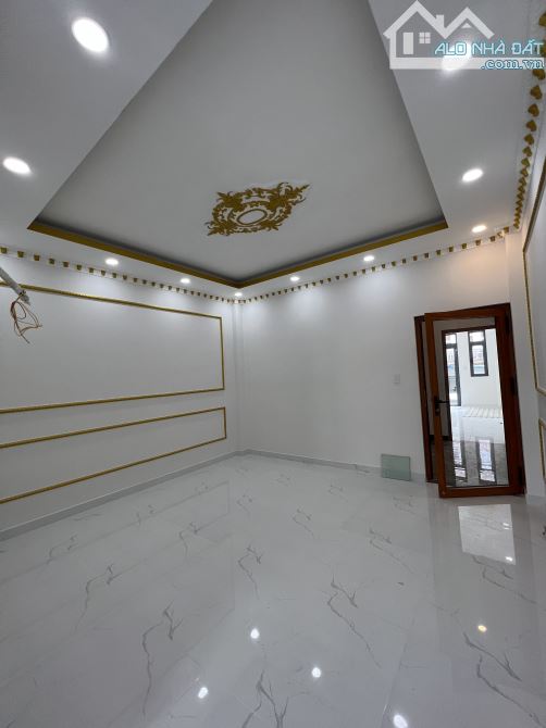 Cho thuê nhà mặt tiền khu Tên Lửa (5x20) 3 tấm giá 15 triệu