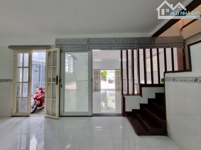 Ngay Ngã tư Hàng Xanh, 5 phút sang Quận 1, 79m2, 3 mặt thoáng, chỉ 12 tỷ 400 - 1