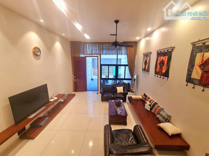 Nhà mặt ngõ phố Thái Hà nở hậu dt 160m mặt tiền 5.2m giá 45 tỷ - 2
