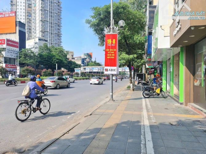 Nhà Cũ Lô Góc MP Trần Duy Hưng 80m2 Vỉa Hè 8m Kinh Doanh Thời Trang Giá 36 Tỷ - 4