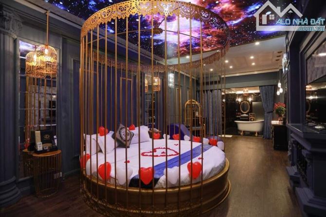 3 PHÚT TỚI HỒ GƯƠM,DÒNG TIỀN 10TỶ/NĂM,BÁN SIÊU KHÁCH SẠN 385M,72TỶ