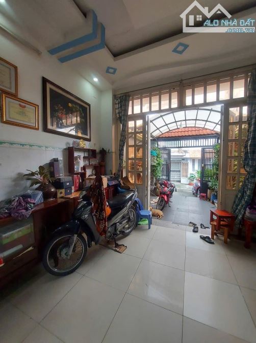 NHÀ MẶT TIỀN ĐÔNG HƯNG THUẬN SÁT SONG HÀNH TRƯỜNG CHINH-100M2- 4 TẤM- NHỈNH 6 TỶ. - 5
