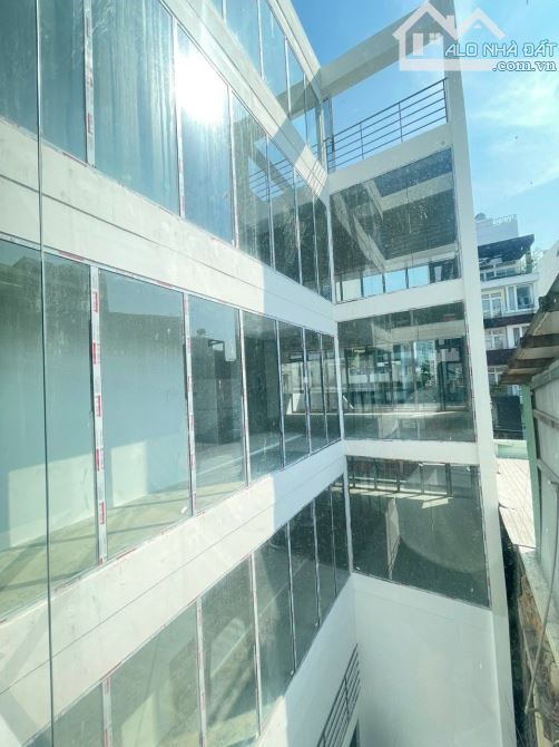 Tòa Building mới 100% - MT 84 Nguyễn Cửu Vân P17 Bình Thạnh. 8x30m. Hầm 6 Lầu, Bán 65 Tỷ - 1