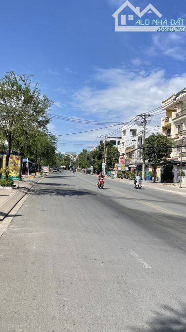 14.5 tỷ - BÁN GẤP Căn nhà 4 lầu mặt tiền man thiện ,p. Tăng Nhơn Phú A ,tp . Thủ Đức - 1