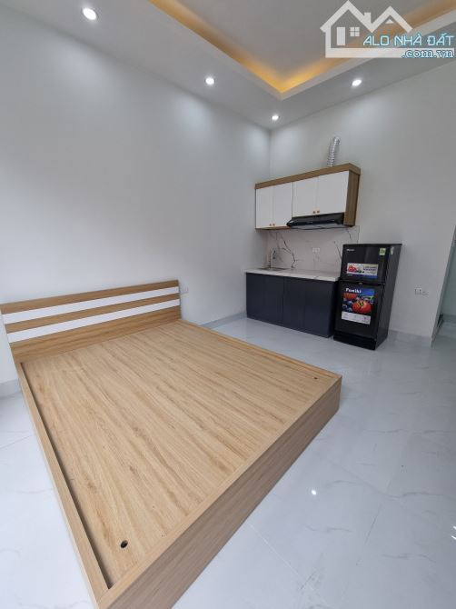 H115 Bán nhà 5 tầng Ngõ 180 Trần Duy Hưng ô tô qua DT 60 m2, MT 4.2 m, giá 8,3 tỷ cho - 1