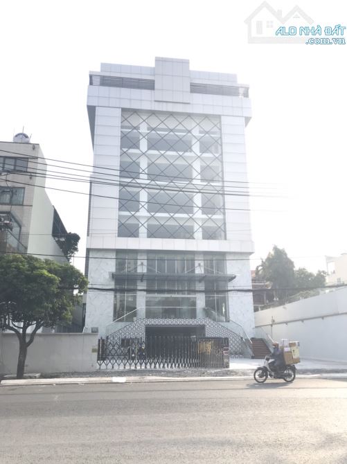 - Cần tiền bán gấp tòa nhà bulding MT Lý Chiêu Hoàng, P10, Q.Diện tích hiếm: 26x62m. -  . - 4