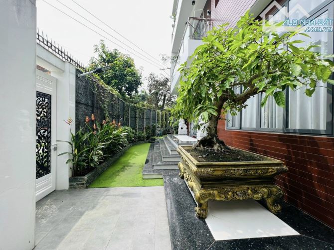 BIỆT THỰ LÔ GÓC 3 MT - HẦM 4 TẦNG 25M x 21M - HỒ CÁ KOI HƠN CHỤC TỶ - HÀ HUY GIÁP 4x TỶ - 11