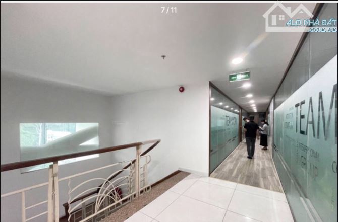 Văn phòng 220m2, CMT8, P. Bến Thành, Quận 1 - 1
