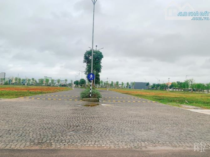 bán đất 2 mặt tiền  đường Bạch Đằng view sông Bàn Thạch Tam Kỳ - 1