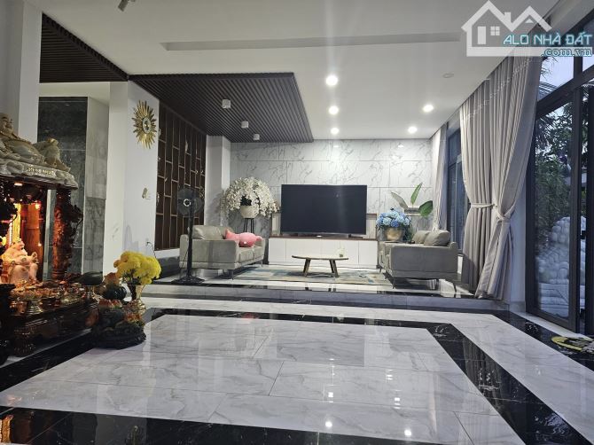 BIỆT THỰ LÔ GÓC 3 MT - HẦM 4 TẦNG 25M x 21M - HỒ CÁ KOI HƠN CHỤC TỶ - HÀ HUY GIÁP 4x TỶ - 1