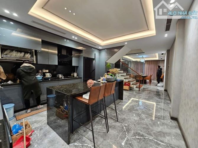 Cực hiếm giá tốt. Mặt phố Nguyễn Văn Lộc 70m2x5 tầng chỉ 20.5 tỷ - 1