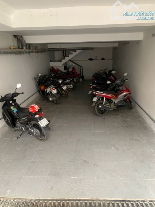 15 tỷ - BÁN TOÀ NHÀ 3 lầu ,mặt tiền đường 494,p. Tăng Nhơn Phú A , tp . Thủ Đức . - 3