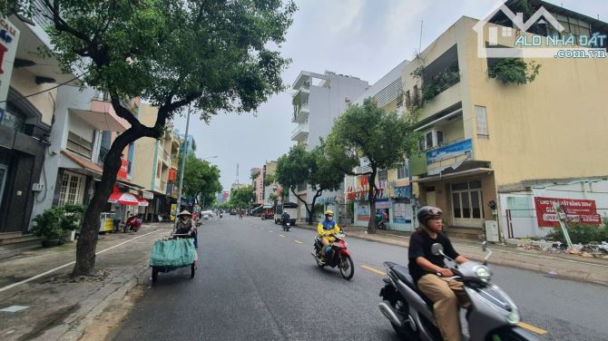 Bán nhà MT Ung Văn Khiêm, ngay Nguyễn Gia Trí, ngang 9x30m chỉ 52.9 tỷ