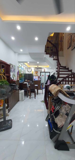 Vũ Tông Phan, Thanh Xuân, dân xây,  ô tô đỗ cửa, 48m² × 5 tầng, nhỉnh 9 tỷ.