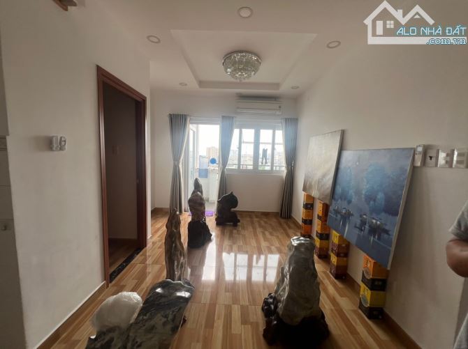 Bán Gấp căn hộ 91m2 toạ lạc Trung Tâm Q1, HCM. Đ/c: 203 Nguyễn Trãi - 1
