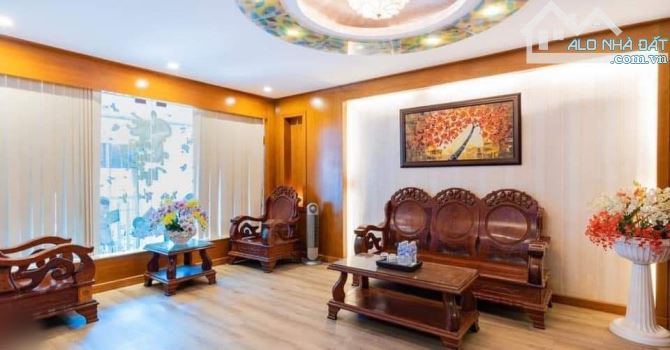 BÁN KHÁCH SẠN 7 TẦNG CÓ THANG MÁY KHU VIP TÊN LỬA, 6X23M, 23 PHÒNG, GIÁ CHỈ 24 TỶ. TL - 1