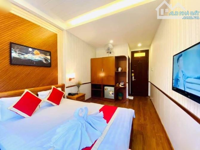 BÁN KHÁCH SẠN 7 TẦNG CÓ THANG MÁY KHU VIP TÊN LỬA, 6X23M, 23 PHÒNG, GIÁ CHỈ 24 TỶ. TL - 3