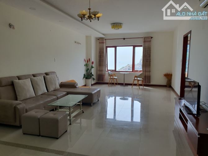 Cho thuê căn hộ Sơn Thịnh 1 diện tích 135m2 2PN full nội thất view biển