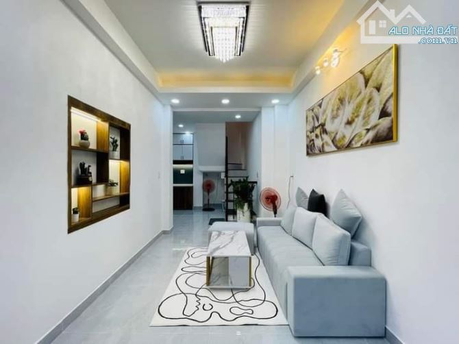 Vỡ nợ bán nhanh nhà Huỳnh Văn Bánh, phường 13, Phú Nhuận. Giá 3,6 tỷ - 58m2 - 2