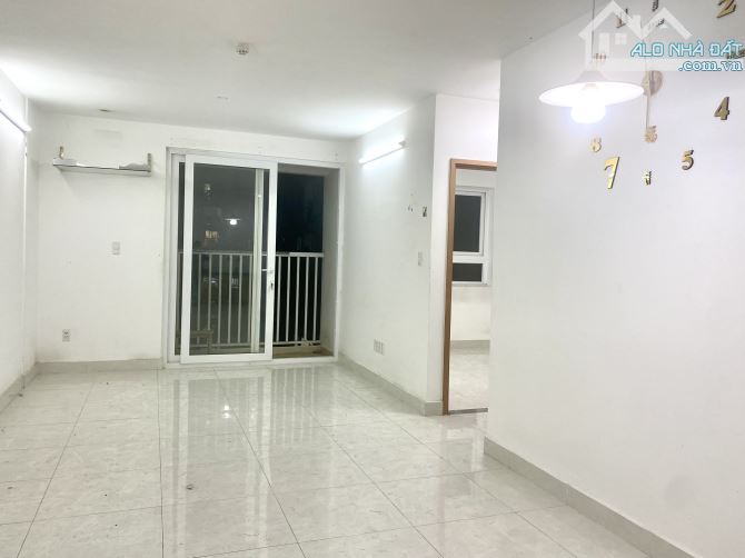 Cho thuê căn 2pn, 81m2, CH Tara Residence, Giá 8,5tr/th