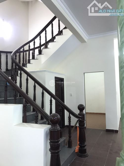 CĂN BIỆT THƯ MINI VỊ TRÍ HẺM THÔNG OTO THOẢI MÁI GẦN BIỂN THÔNG THOÁNG XÔ VIẾT