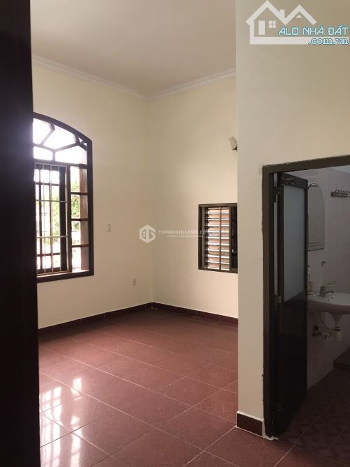 CĂN BIỆT THƯ MINI VỊ TRÍ HẺM THÔNG OTO THOẢI MÁI GẦN BIỂN THÔNG THOÁNG XÔ VIẾT - 1