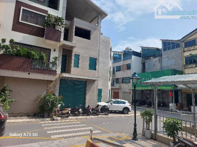 Shophouse Hồng Hà Tower 89 Thịnh Liệt, Tầng 1 Chân Đế, 79m2, Giá 2.8 Tỷ