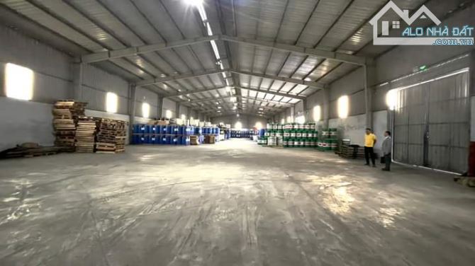 Cho thuê 1500m2 , 1200m , 600m kho tại  Phú Diễn , Nam Từ Liêm , xe công vào kho