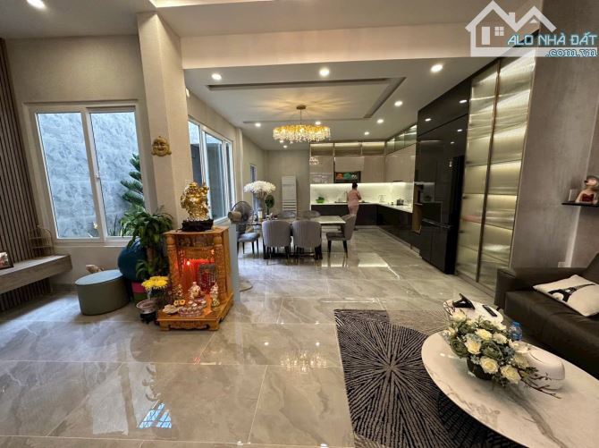 Bán Biệt Thự View Sông Sài Gòn ,gần TH: quốc tế V - Úc Bình Lợi ,P.13, BT ,22x16 ,3T - 2