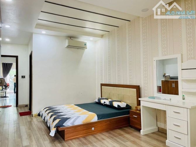 🏠🏠🏠 CĂN NHÀ ĐẸP 4 TẦNG, 2 MẶT TIỀN HẺM XE HƠI ĐƯỜNG LẠC LONG QUÂN – VỊ TRÍ ĐẮC ĐỊA VÀ G - 4