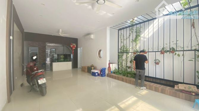 Ms Linh- Bán nhà 2,5 tầng 160m2 tại An Lạc đường ô tô đỗ cửa ngày đêm giá chỉ hơn 9 tỷ