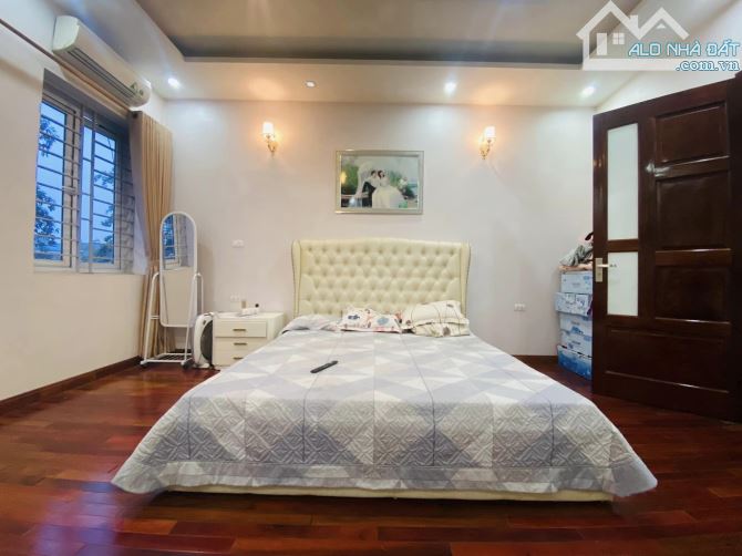 bán nhà khương trung thanh xuân 45m giá 6.1 tỷ ô tô đỗ cửa . - 2