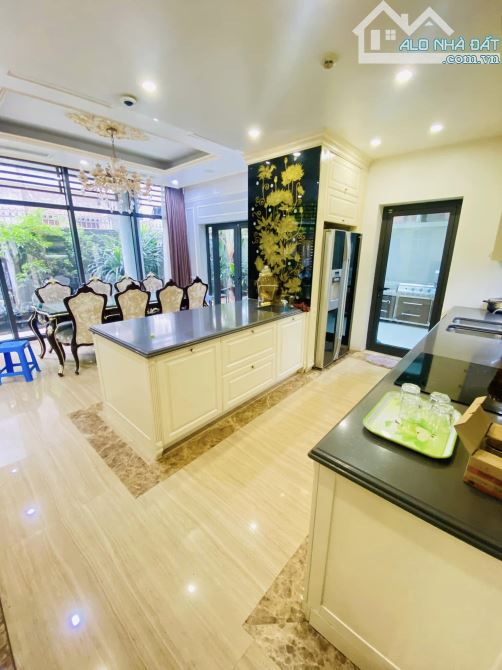 BIỆT THỰ SÂN VƯỜN KHU ĐÔ THỊ DỊCH VỌNG, CẦU GIẤY – FULL NỘI THẤT ĐẲNG CẤP - 3