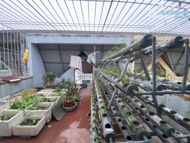 bán nhà khương trung thanh xuân 45m giá 6.1 tỷ ô tô đỗ cửa . - 5