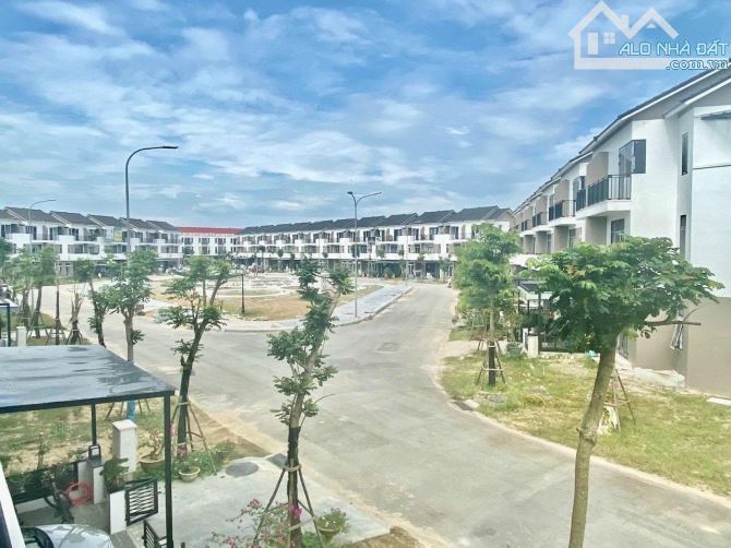 Nhà 3 Tầng Royal Park View - Cuộc Sống Đẳng Cấp Bên Công Viên Xanh Mát 🏡🌳 - 8