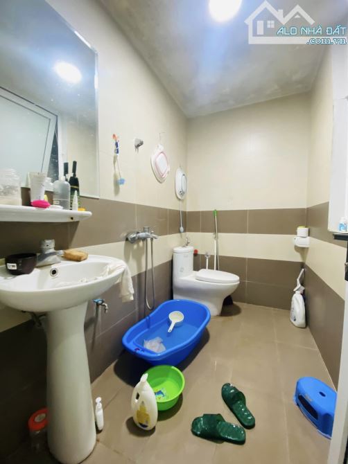 bán nhà khương trung thanh xuân 45m giá 6.1 tỷ ô tô đỗ cửa . - 9