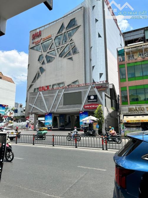 Building góc 2 MT Phan Đăng Lưu, DT: 22x25m, 2 Hầm - 10 tầng, HĐT 1,5 tỷ. Giá 500 tỷ