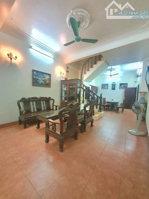 Bán nhà Trần Khát Chân, Lò Đúc, quận Hai Bà Trưng 112 m2, 6 tầng ngõ rộng thoáng 13 tỷ